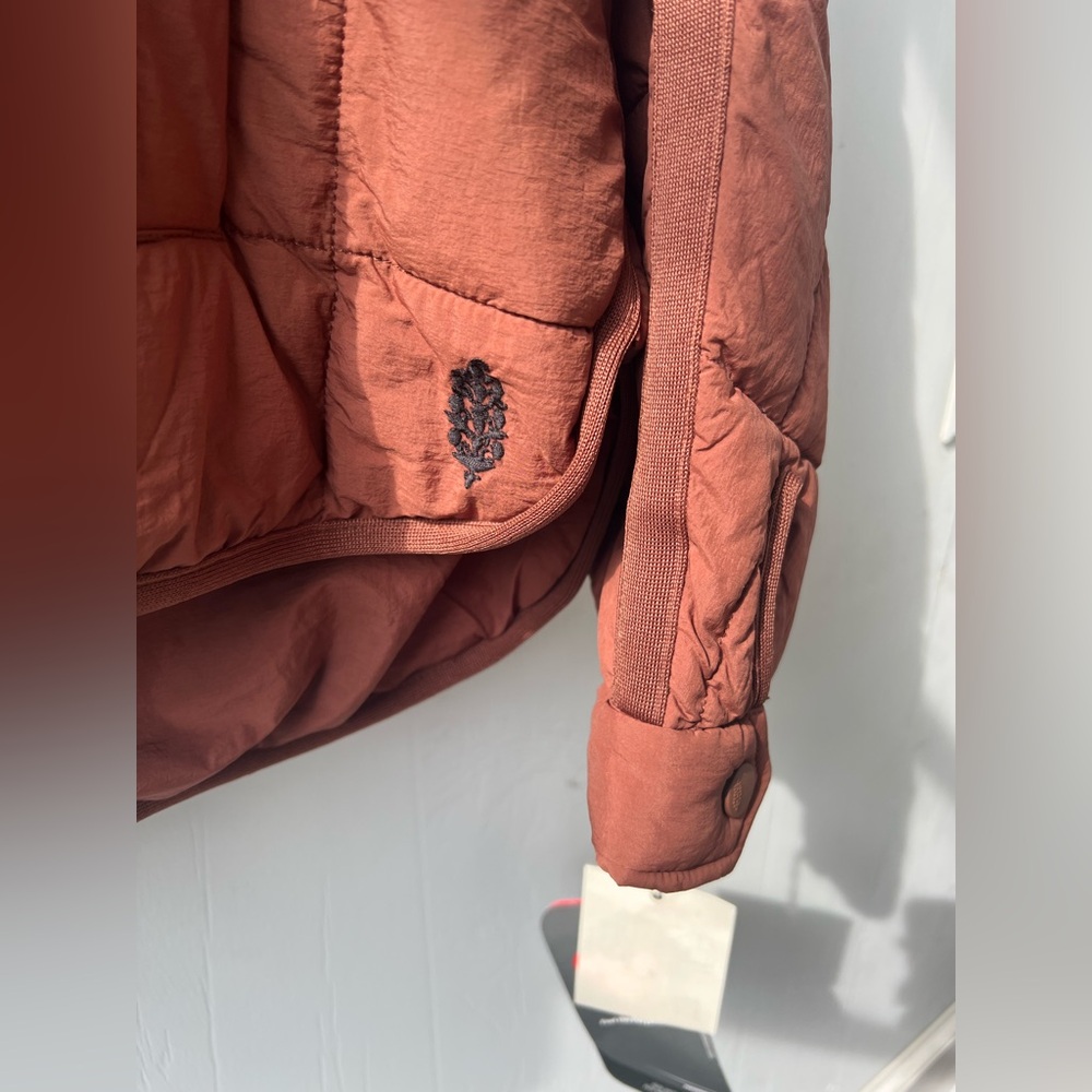 NWT⭐️sold out⭐️FreePeople FP Movement Pippa Packable Puffer Pullover (S) - Picture 11 of 16